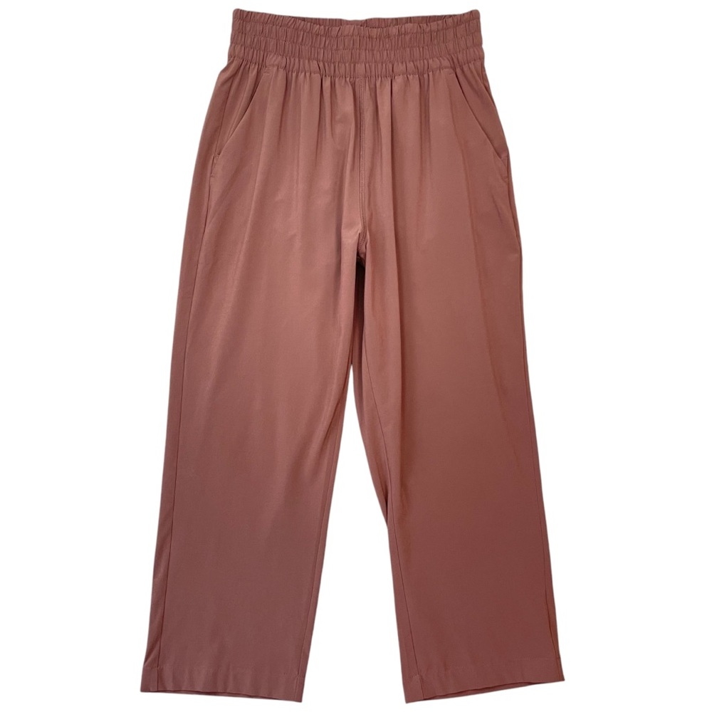 Vuori Women's Villa Cropped Pants in Hazelnut